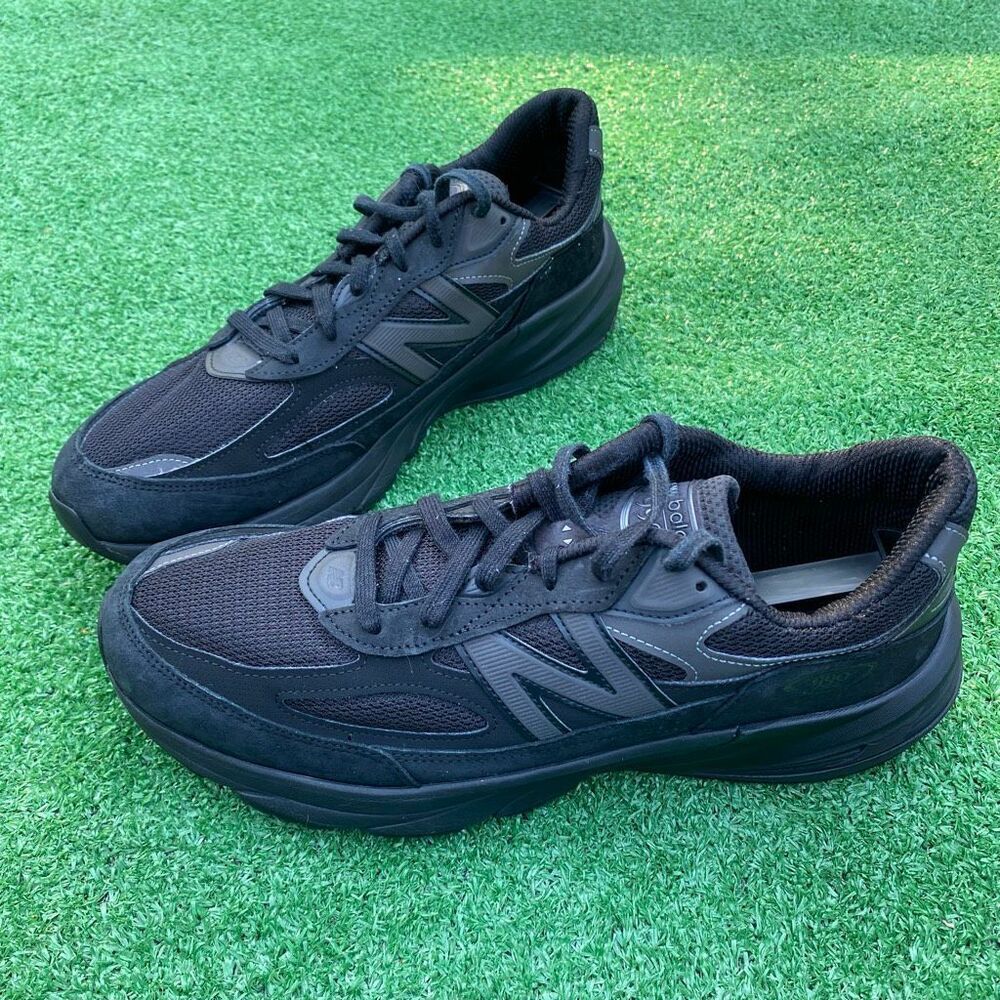 NEW BALANCE 990 - Men’s Fashion Shoes - SIZE 9